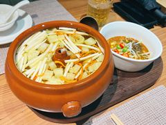 高山竹荪汽锅鸡-雀舞云南菜(乐客城店)