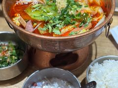 -成都你六姐·牛肉冒菜(信泰中心商场店)