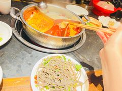 -周师兄大刀腰片火锅(洪崖洞旗舰店)