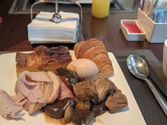 -三亚湾海居铂尔曼度假酒店