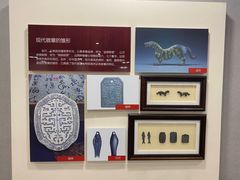 -毛泽东像章珍藏馆