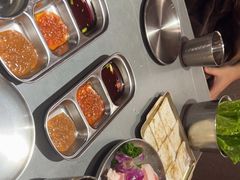 -围炉肉舍丹东海鲜烤肉·烤活鳗(步行街店)