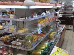 -全家便利店(愚园店)