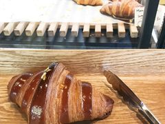 杨枝甘露可颂-Top Impression Bakery Wolli Creek