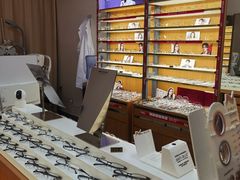 -优医视平价眼镜蔡司依视路折扣工厂店(十里堡店)