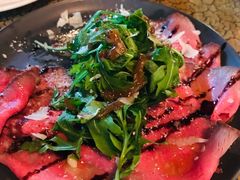 烤牛肉沙拉-羽深肉铺 Steak & Wine