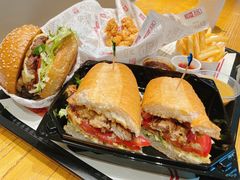 -The Habit Burger Grill 哈比特汉堡(爱琴海店)