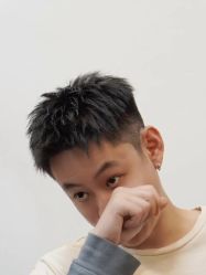 -东方先生国潮男士理发馆