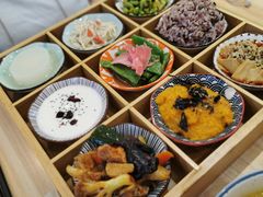 -轻蔬不用等·素食(江苏路店)