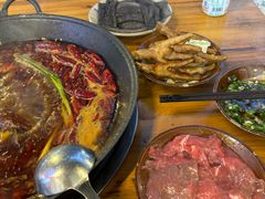 -黄潇洒老火锅(九眼桥宏济巷店)