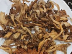 炸菌子-勺子米线·云南传统小吃市集(四方街店)