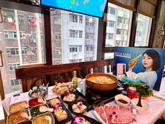 -鲜入围煮花胶鸡海鲜火锅