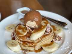 -ROAST coffee & eatery