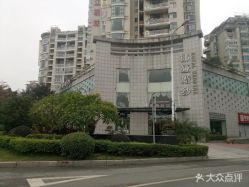 -挪娅婚纱摄影皇家会所