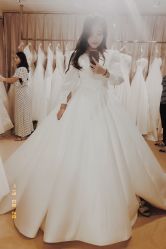 -满庭芳婚纱礼服店