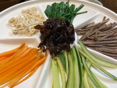 鸡丝凉米线-云海肴·汽锅鸡·云南菜(广安门天虹店)