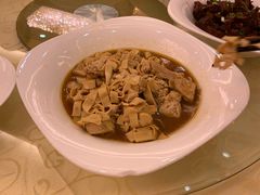 -山明水秀大饭店