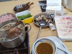 -杨老板·海鲜集市火锅·鲜切牛肉(中防万宝店)