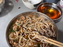 -正宗杨记普洱酸醋米线(总店)