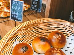 红豆包-沁屋面包店(人民东路店)