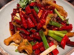 -曼听小寨海鲜烧烤·大连辣炒大王(盖州街店)