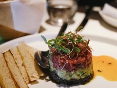 牛肉塔塔配牛油果黑橄榄酱-Solo(衡山路店)