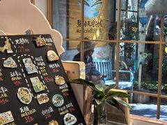 -猫的天空之城概念书店(束河店)