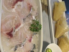 -尚尚仙·酸汤猪手·猪肚鸡火锅(华联万柳购物中心店)