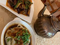 -维吾尔餐厅(宜山路店)