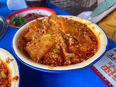 -马路边边麻辣烫(世纪金源店)