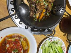 -茸梅路右拐龙虾-农家菜(松江店)
