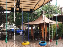 -乌托邦轰趴日租聚会别墅(先生的院子店)