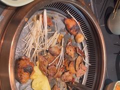 -梨花甄选自助烤肉(小寨原力场店)