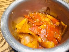 炒年糕-吴草鸡爪오초닭발韩食堂(融恒盈嘉中心店)
