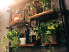 -臻鲜燕海鲜融合餐厅(金陵style店)