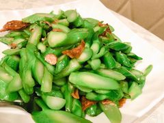 -半岛海鲜酒家