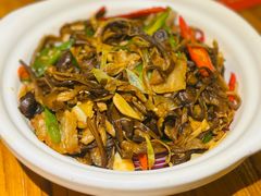 干锅鹿茸菌-先启半步颠·川菜小炒