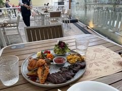 -Mark&Mars Restaurant
