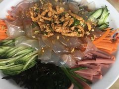 五彩大拉皮-小船渔村•大连菜•大连焖鱼(明泽街店)