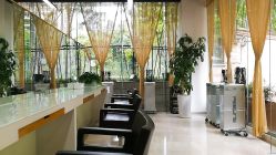 -CARR SALON