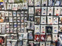 -Love Star追星馆(上海静安大悦城店)