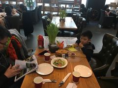 -汽车博物馆主题餐厅