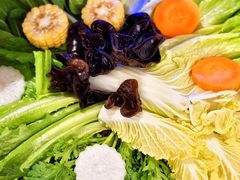 -尚尚仙·酸汤猪手·猪肚鸡火锅(华联万柳购物中心店)