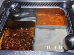 -海底捞火锅(曹安公路店)