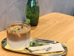 -ZING COFFEE 镜咖啡