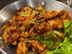 鱿鱼炒五花肉-富乐满韩国正宗炸鸡韩国料理(虹泉路店)