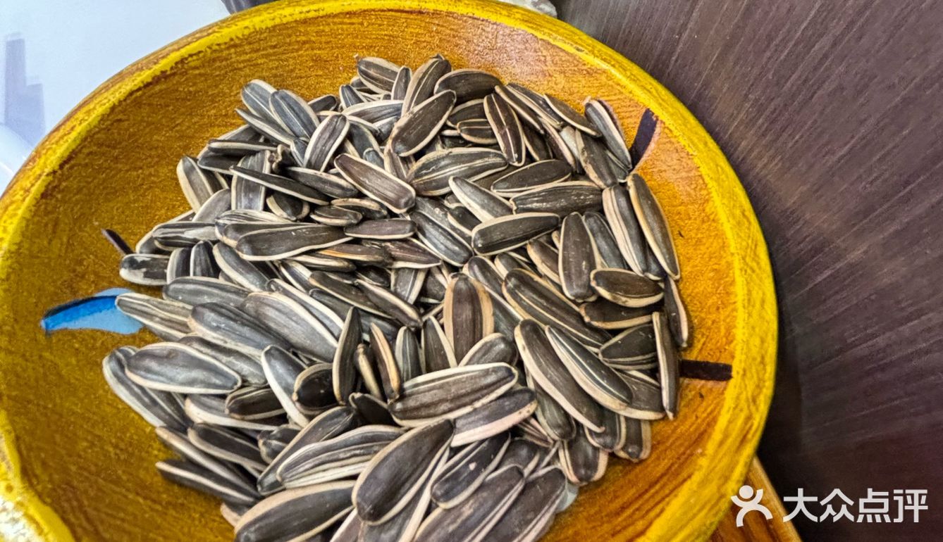 地锅鸡我只选鲁员外[加油][加油][加油]