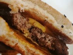 牛肉芝士汉堡-麦当劳(双榆树店)