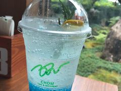 -Chom Cafe and Restaurant
