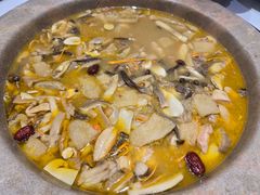 -七采菌园·野生菌石锅鱼(环城北路店)